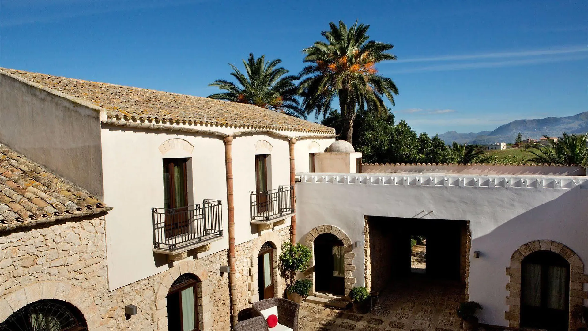 Country house Il Baglio Della Luna Guest House Partinico
