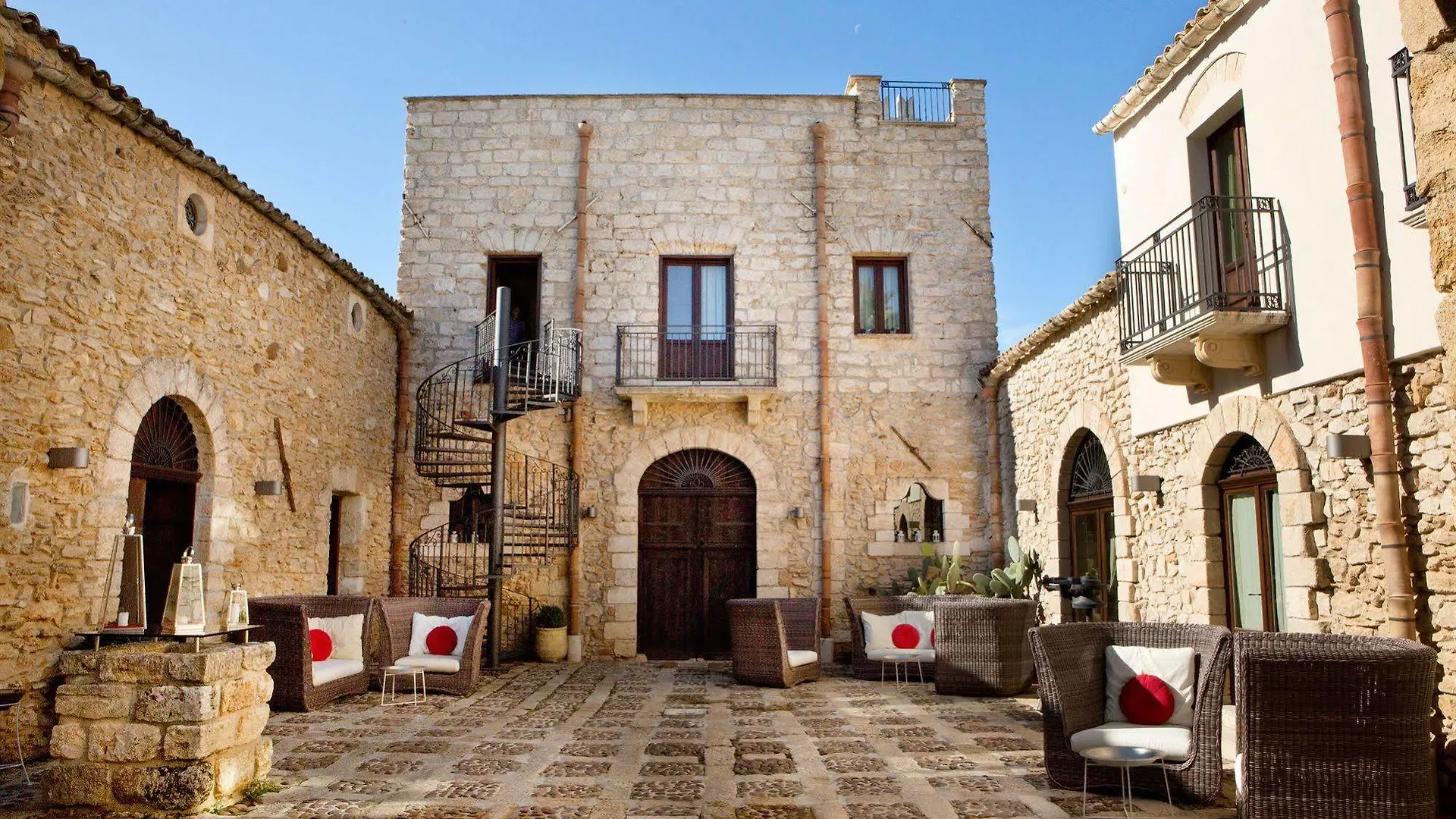Il Baglio Della Luna Relais By Le Dhome Sicily location